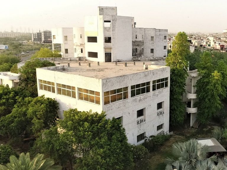 Santosh Medical College, Ghaziabad